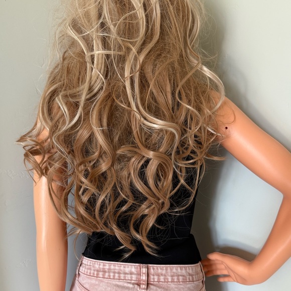 NWT Michael Kors Gorgeous and Stylish Wide-Leg Jeans in Gorgeous Dusty Pink! - Picture 13 of 13